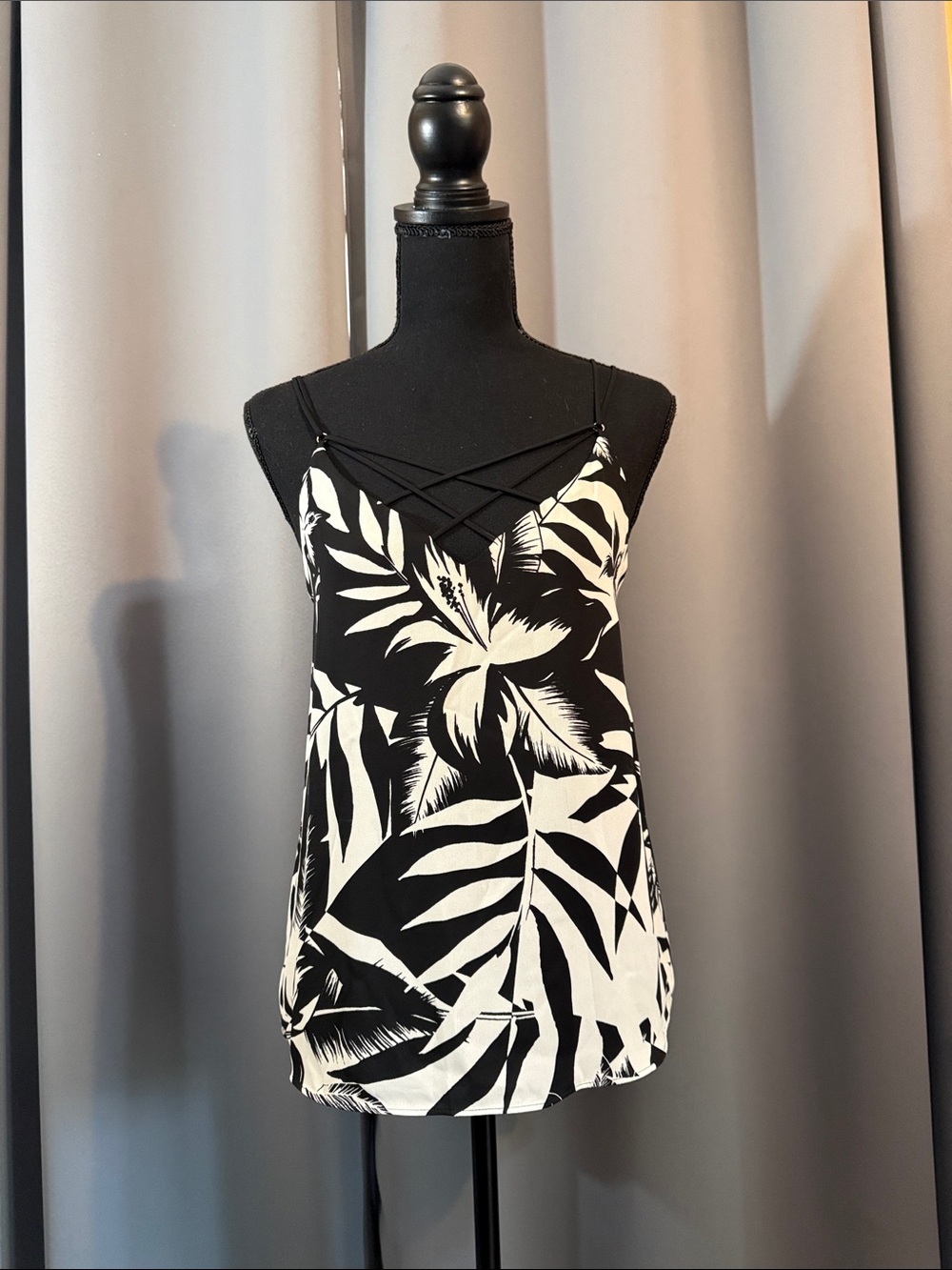 Express Black & White Tropical Print Strappy Camisole